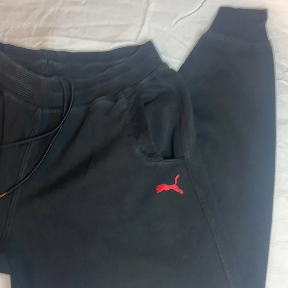 Puma X Ferrari Full Zip sweatshirt and sweatpants 2 piece Set Size L and XL